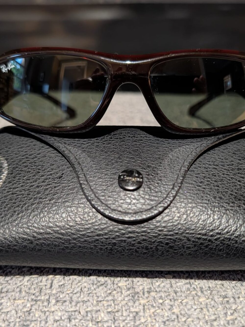 Vintage EXC Y2K Ray Ban 4103 sunglasses with case